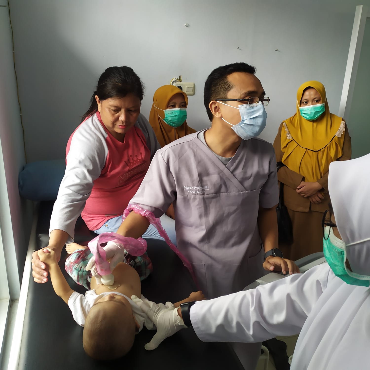 Skrining Penyakit Metabolik Bawaan: Deteksi Dini untuk Masa Depan Bayi Lebih Sehat